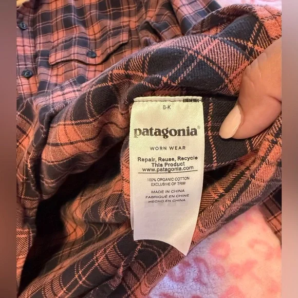 Patagonia Organic Cotton Plaid Flannel 
Size: S - Picture 8 of 9
